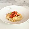 Фото к позиции меню Спагетти с креветками и мидиями в сливочном соусе