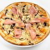 Фото к позиции меню Пицца с ветчиной и грибами