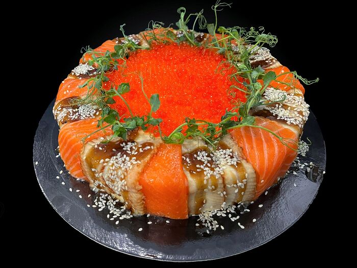 Суши-торт Канада с лососем