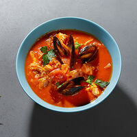 Французский томатный суп с морепродуктами