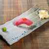 Фото к позиции меню Суши с тунцом и соусом лаки-чили