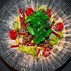 Фото к позиции меню Салат с говядиной и жареными овощами Jimmy Choo