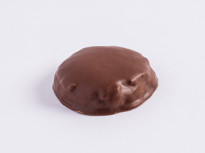Печенье овсяное с карамелью в шоколаде