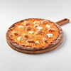 Фото к позиции меню Пицца с лососем ржаная