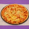 Фото к позиции меню Пицца Кватро формаджо