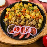 Сковородка Баранина с курдюком и картофелем