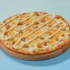 Фото к позиции меню Пицца «Сырный цыпленок» на тонком тесте 30 см