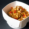 Фото к позиции меню Жаренный рис с куриным филе в кунжутном соусе