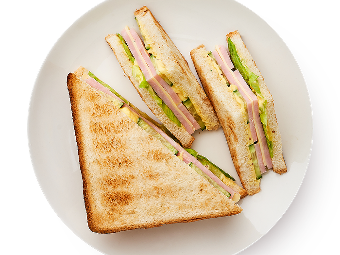 Сэндвич с ветчиной и сыром Из Лавки