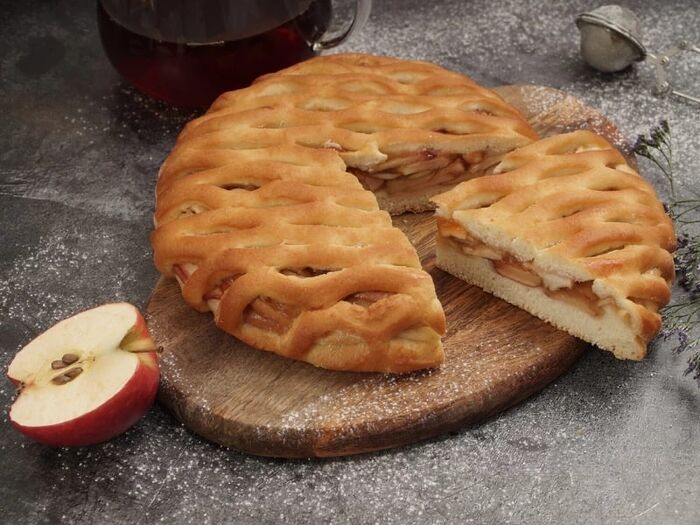 Пирог с яблоком (1 кг)