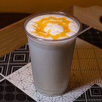 Молочный коктейль Манго-маракуйя