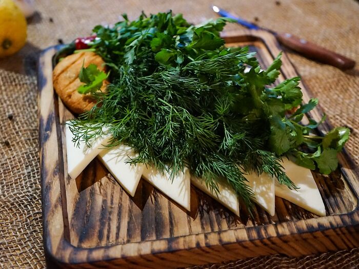 Тарелка Сыр с зеленью