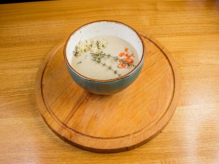 Картофельный крем-суп с кальмарами