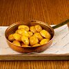 Фото к позиции меню Бакинский картофель на сковороде