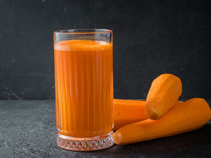 Свежевыжатый сок морковный