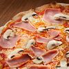 Фото к позиции меню Пицца с ветчиной и грибами