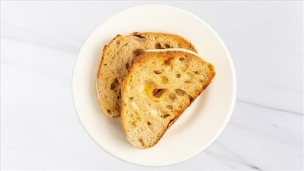 Домашний хлеб с чесноком