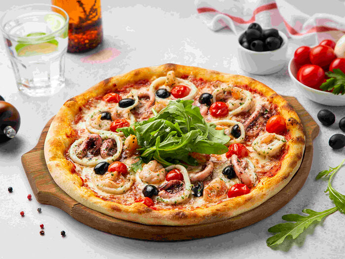 Пицца Фрутти ди Маре с моцареллой 40 см