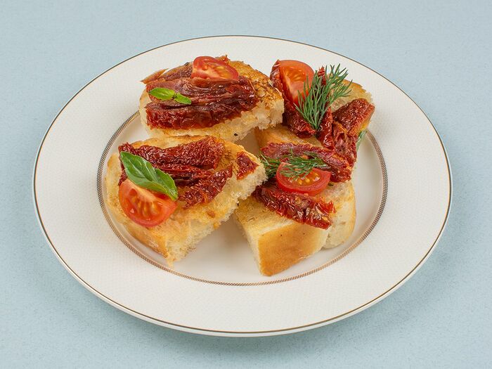 Итальянский тост с томатами