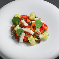 Греческий салат из запеченных овощей