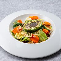 Большой зеленый салат