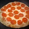 Фото к позиции меню Пицца римская Пеперони на сливочном соусе