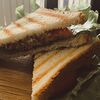 Фото к позиции меню Сэндвич-тост с тунцом