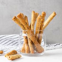 Хлебные палочки Гриссини с тимьяном и семечками