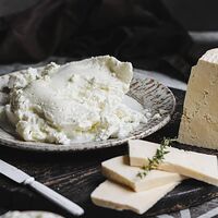 Шор - традиционный соленый сыр