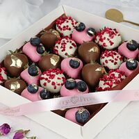 Клубника в шоколаде Черничный десерт 25-30 ягод