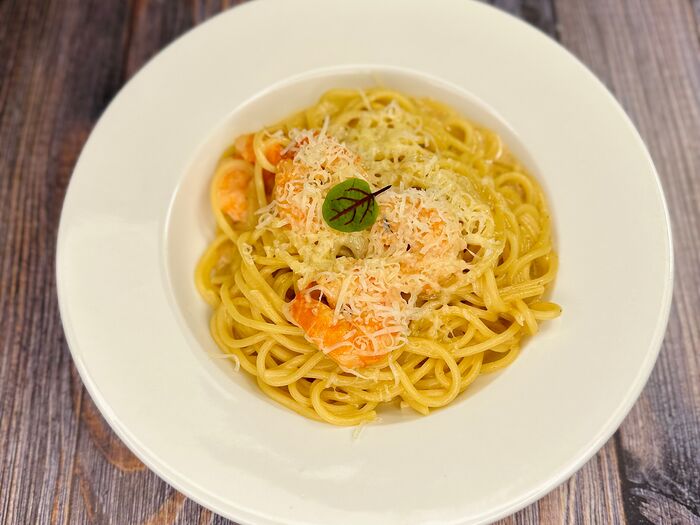 Спагетти с креветками и соусом биск