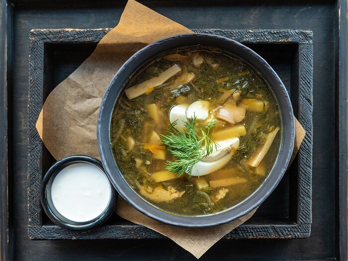 Щавелевый суп с белыми грибами