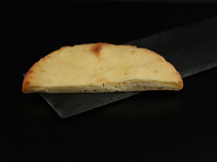 Половина Осетинского пирога с сыром