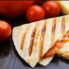 Фото к позиции меню Кесадилья с сыром и помидорами