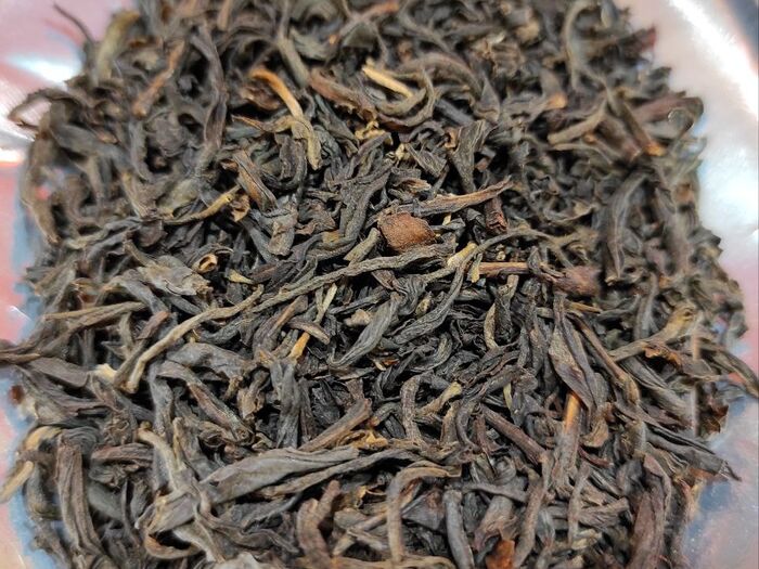 Чай листовой красный с ароматом личи Ли Чжи Хун Ча