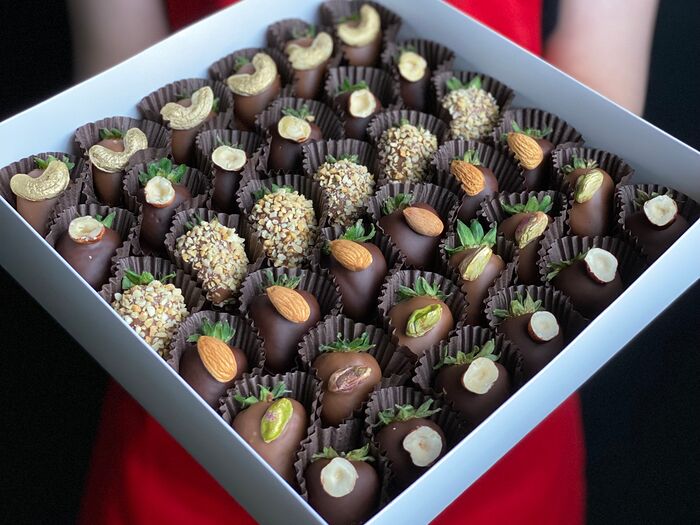 Клубника в шоколаде Nuts box