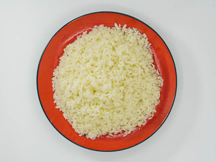 Рис пропаренный и салат