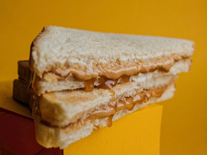 Сандвич с арахисовой пастой