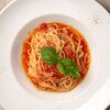 Фото к позиции меню Спагетти с помидорами