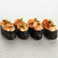 Запеченные суши с лососем (4 шт)
