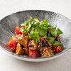 Фото к позиции меню Теплый салат из баклажан с томатами