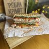 Фото к позиции меню Сэндвич с цыпленком в итальянском стиле