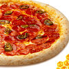 Фото к позиции меню Пицца Пепперони с медом и халапеньо