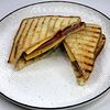 Фото к позиции меню Сэндвич с ветчиной и сыром