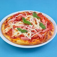 Детская мини-пицца с ветчиной и томатами