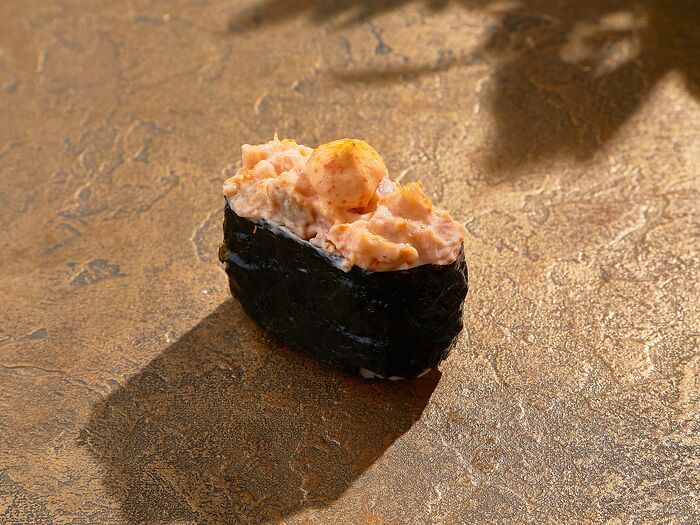Запечённый суши с лососем
