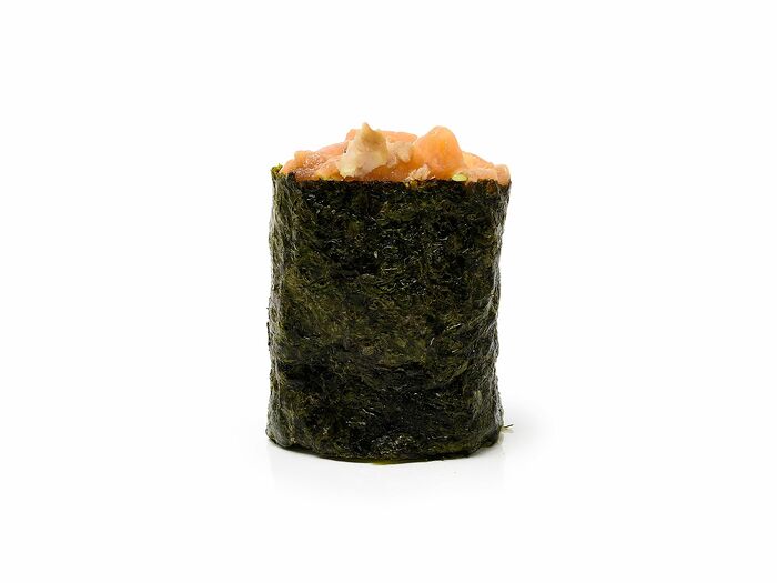 Гункан-суши с лососем