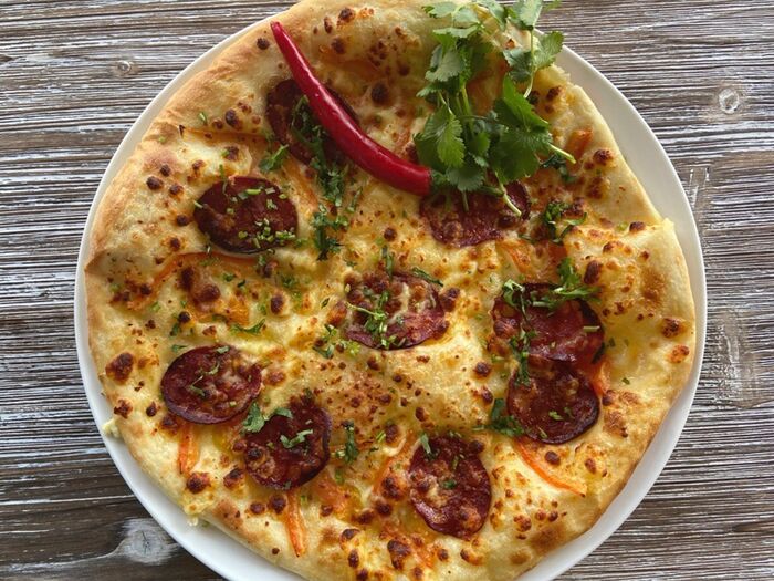 Хачапури-пицца с пепперони