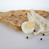 Осетинский пирог с капустой, яйцом и жареным луком