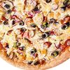 Фото к позиции меню Пицца Фирменная с сырными бортиками